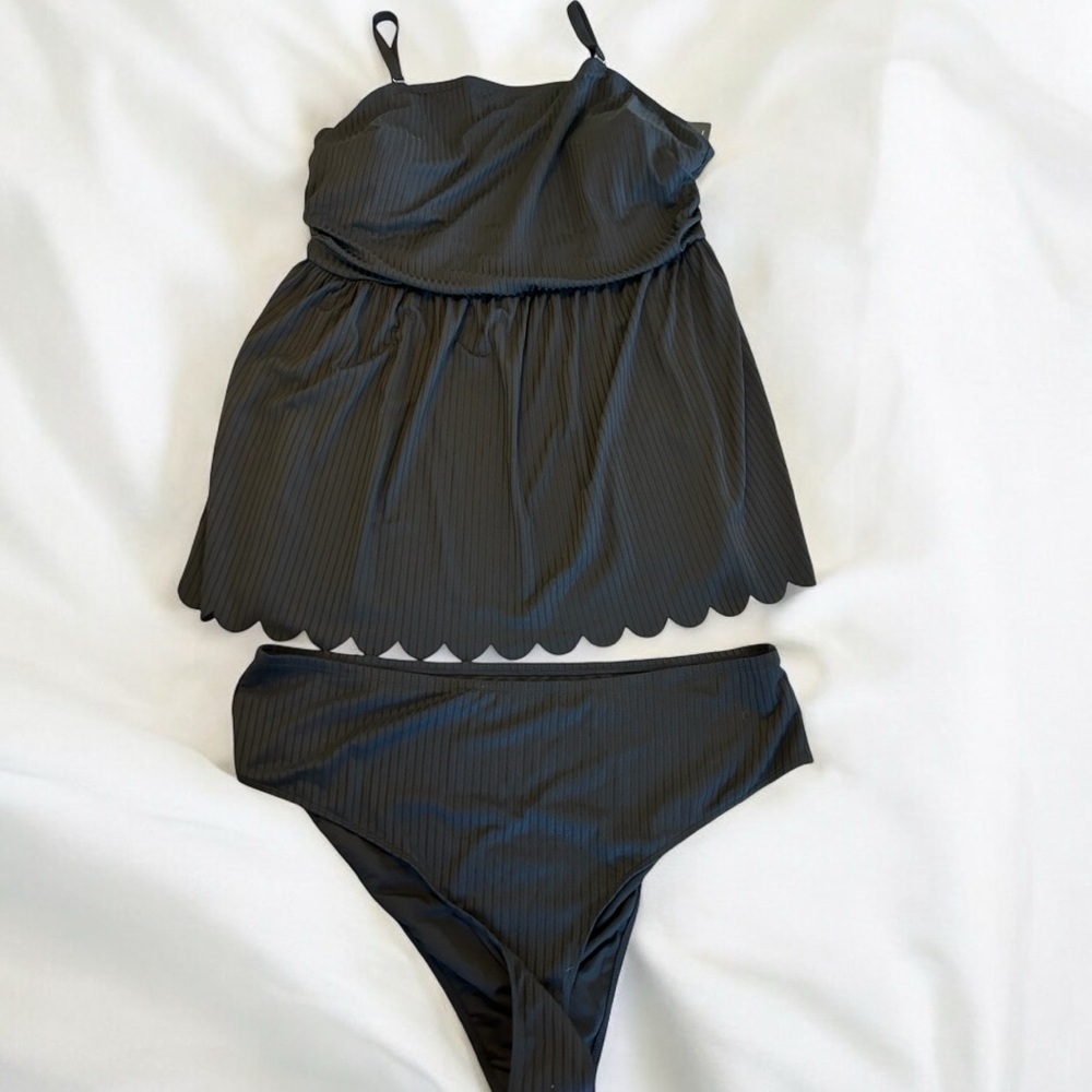 Shein Womens Swim Dress Size 7XL US 28 2 Piece Black Swim Suit with Bottoms NWT